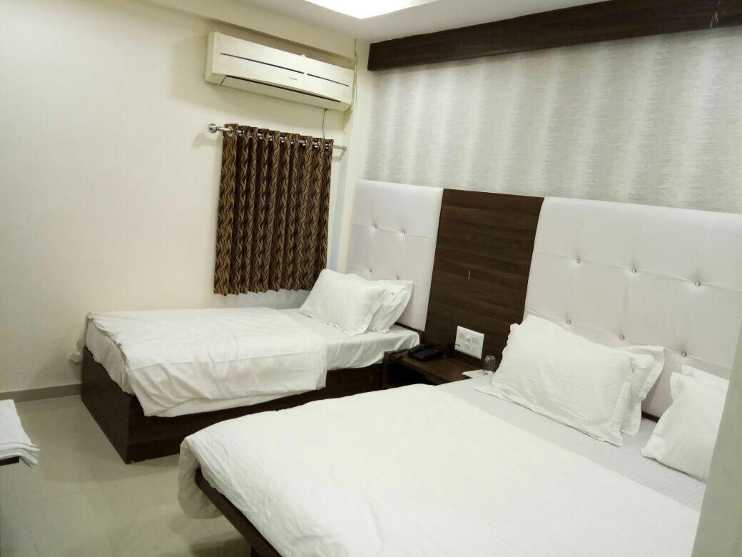 Hotel Sun Shine Ahmedabad Exterior foto